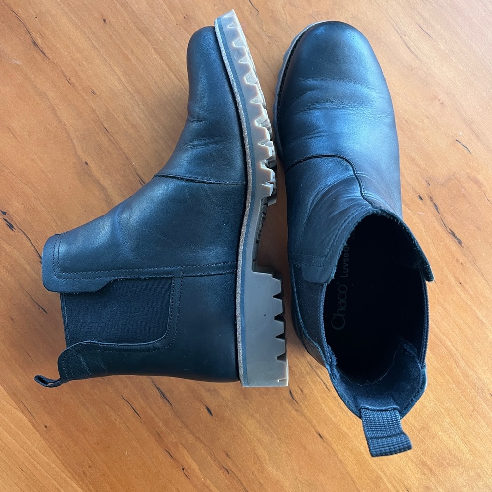 Chaco Women’s Chelsea Boot Size 9